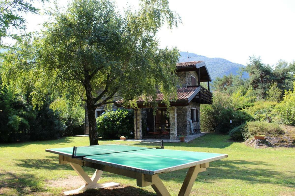 Villa Erica Con Piscina Privata Sul Lago Di Como Colico Exterior photo